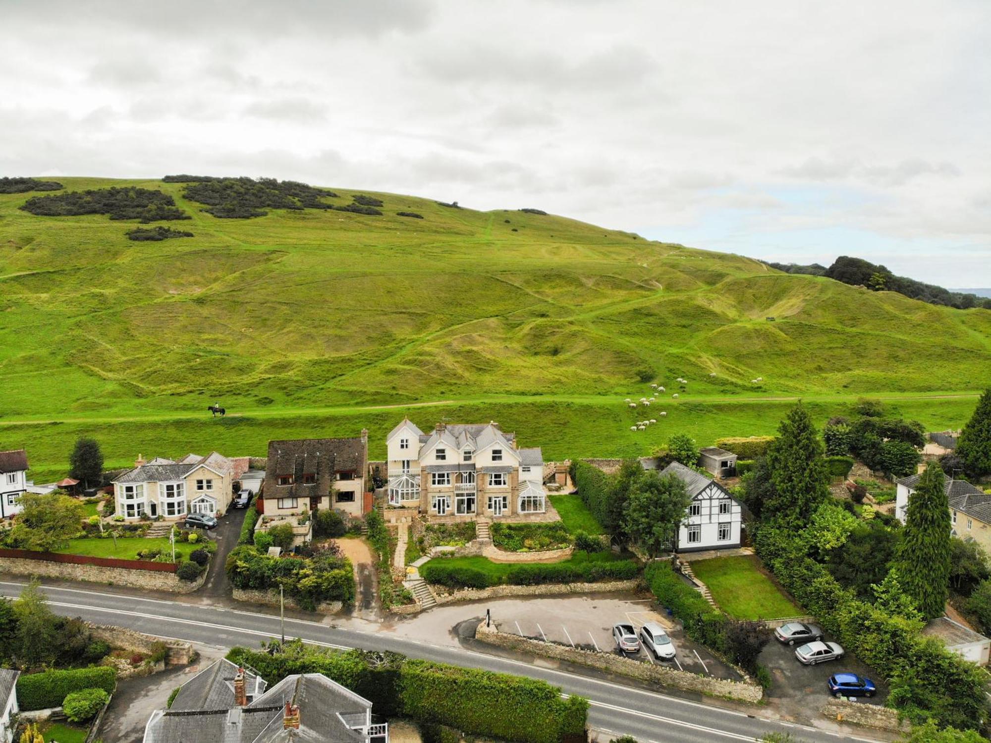 Cleeve Hill Hotel Bishop's Cleeve Exterior photo
